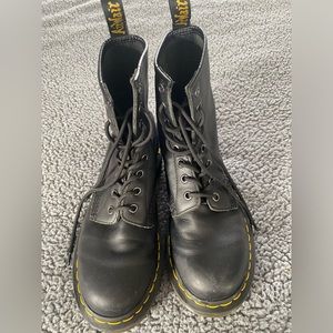 Doc Martens women’s size 8